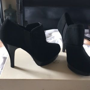 Black Heels size 9
